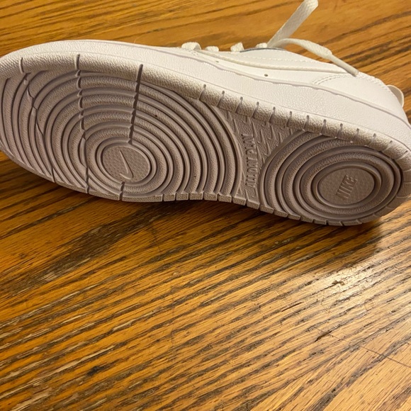 Brand New,Never Worn, Nike,Size 3.5,White Sneakers - Picture 8 of 9